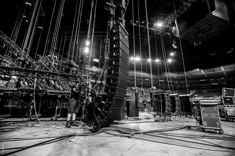 line array being rigged