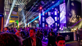 Live-Esports in der brandneuen Arena der ISE 2025